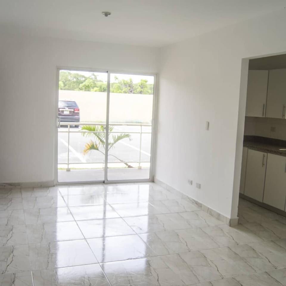 apartamento-barato-con-3-habitaciones-de-venta-en-san-cristobal-republica-dominicana 