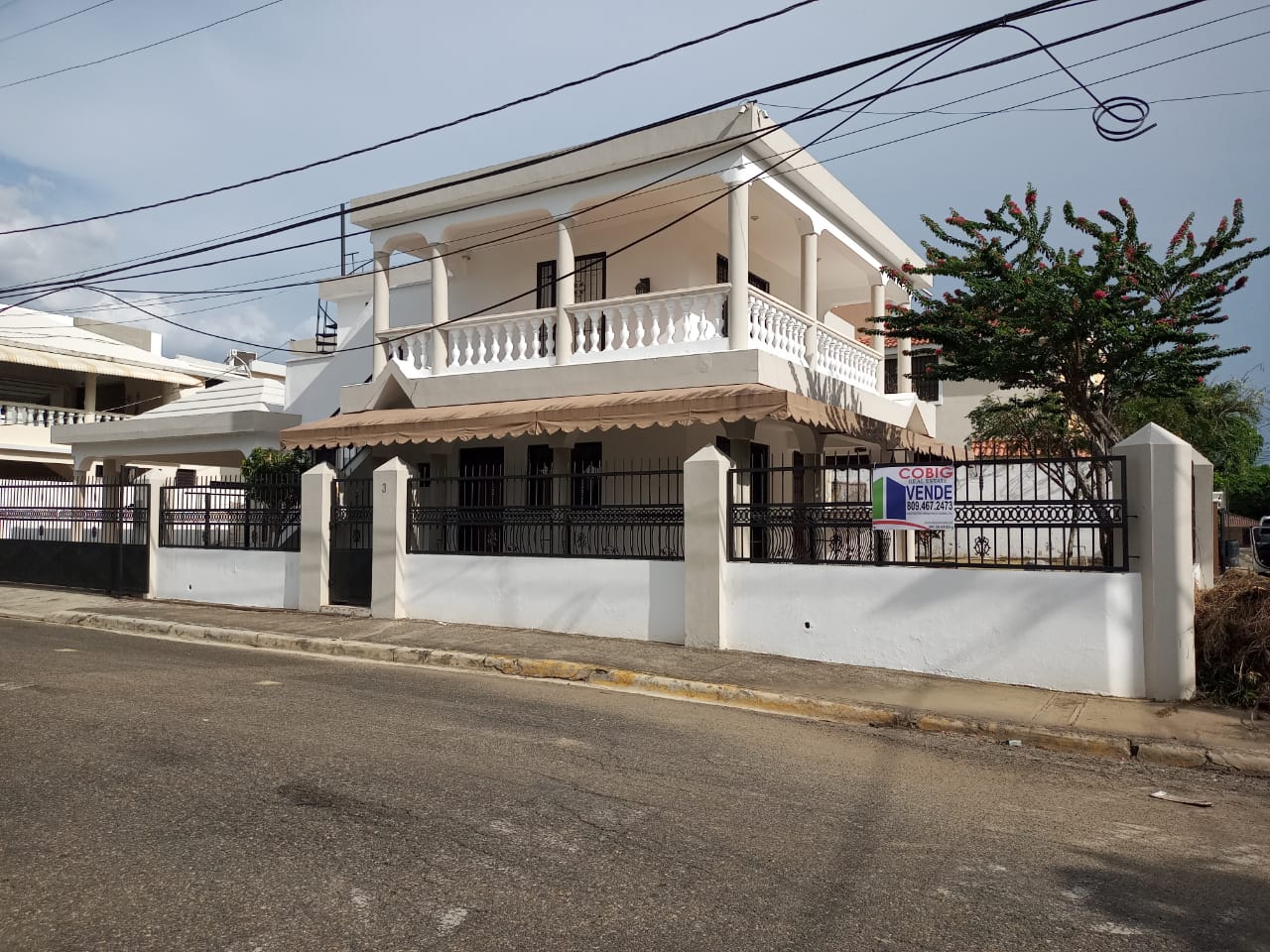 casa-de-venta-de-2-niveles-en-santiago-de-los-caballeros-republica-dominicana