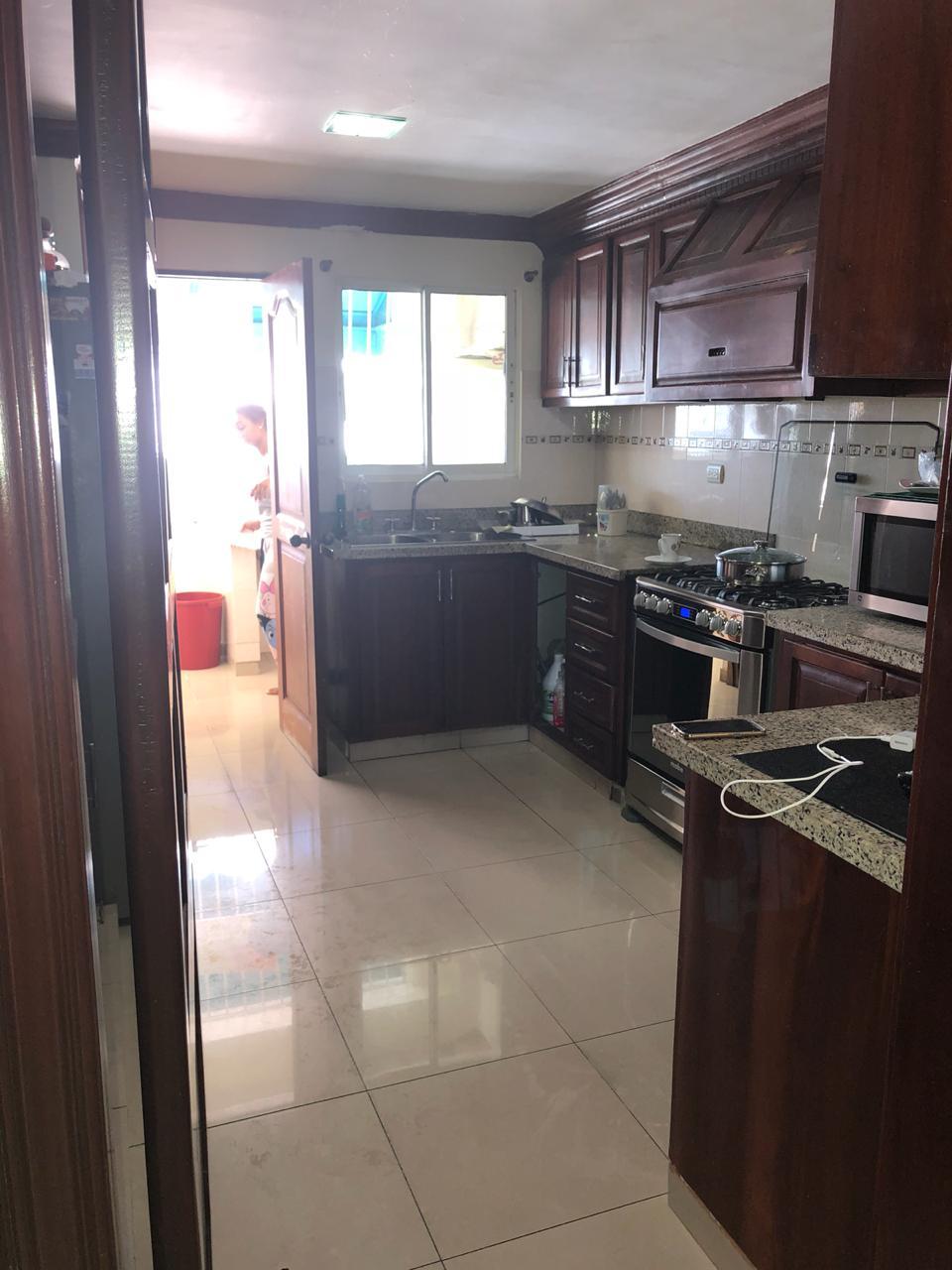 apartamento-de-tres-habitaciones-de-venta-en-santo-domingo