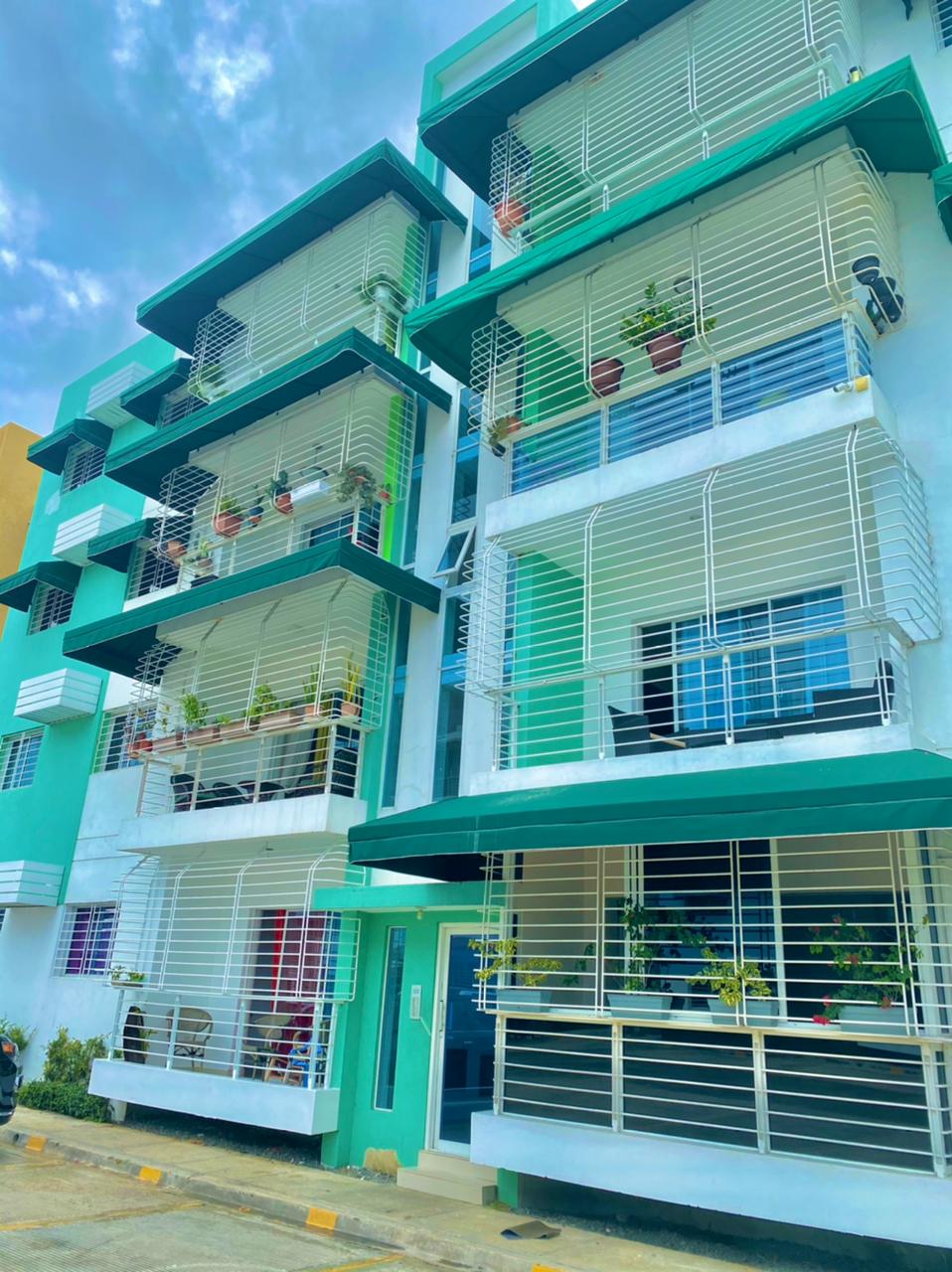 apartamento-de-tres-habitaciones-de-venta-en-santo-domingo