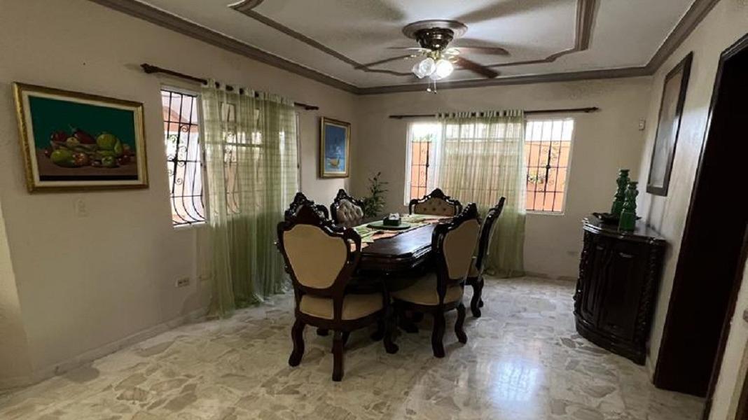 casa-de-venta-de-3-niveles-en-los-corales-en-santo-domingo-este-norelys-7