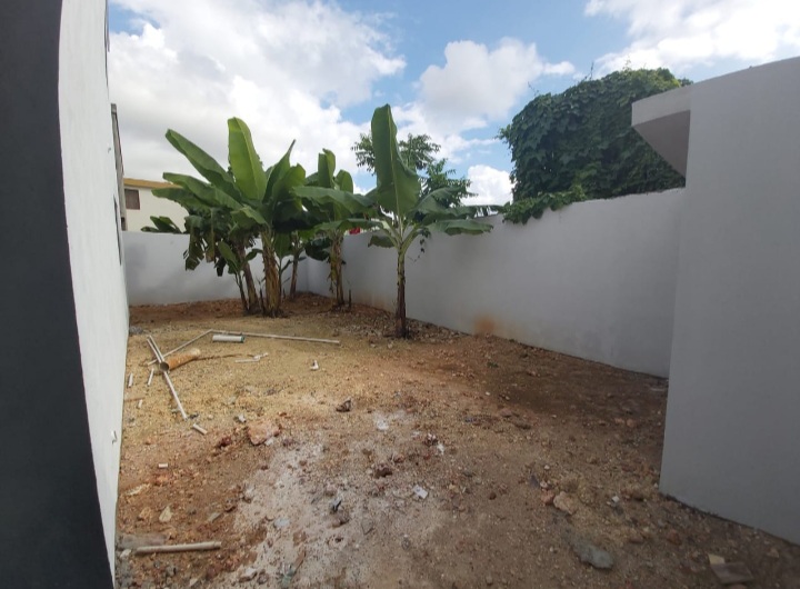 casa-grande-de-tres-habitaciones-de-venta-en-santo-domingo-este