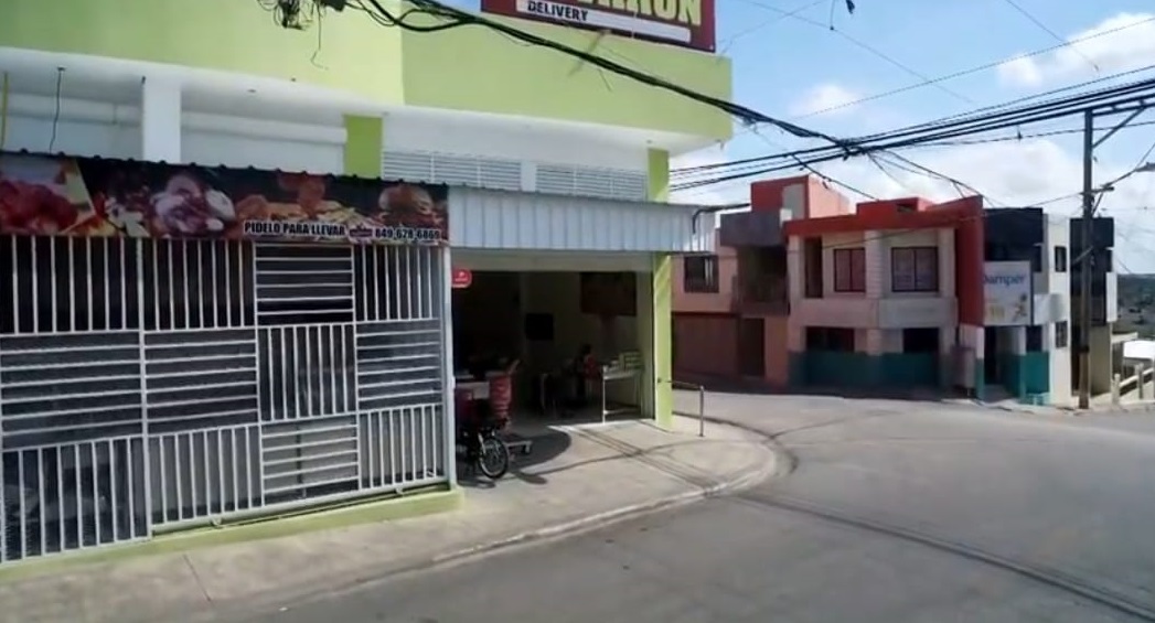 local-comercial-grande-de-venta-en-higuey